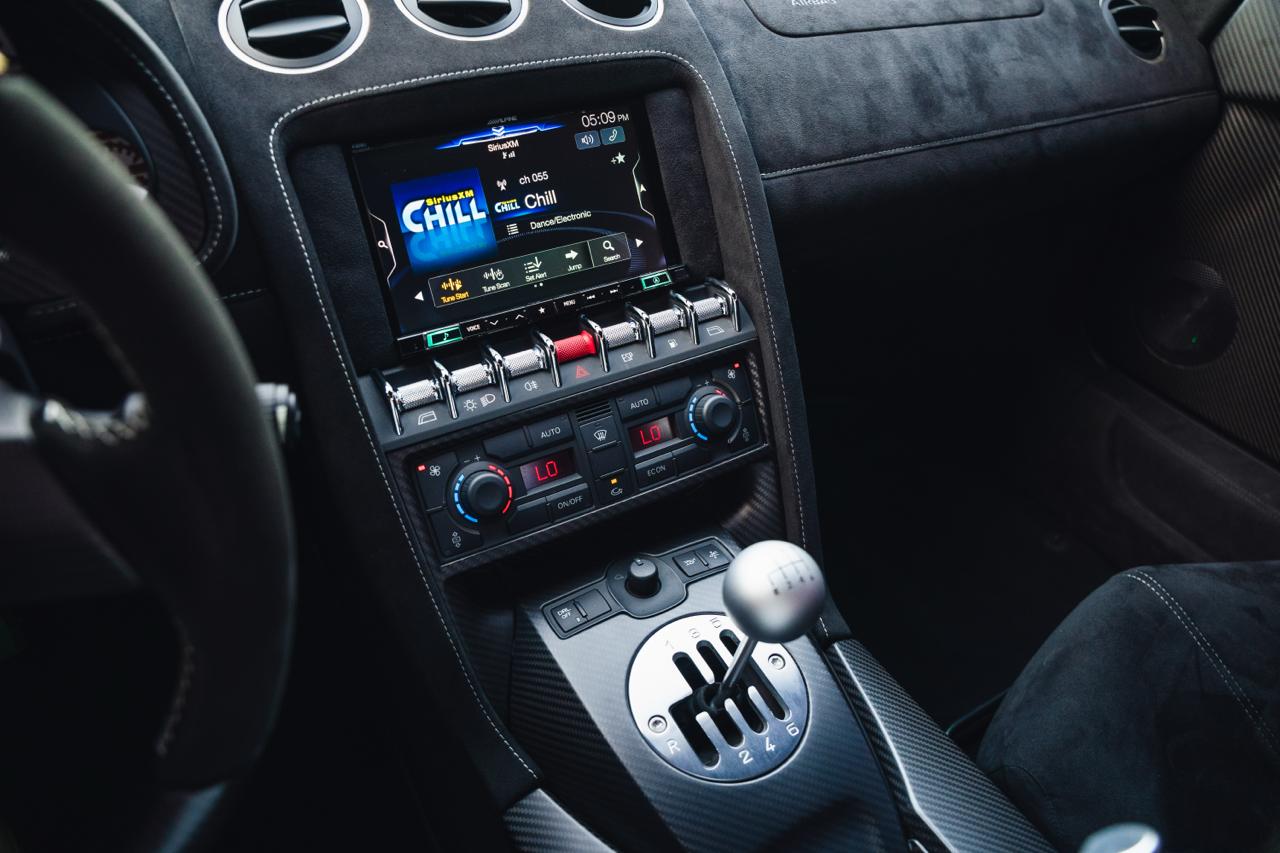 Gallardo Superleggera center console with upgraded infotainment system